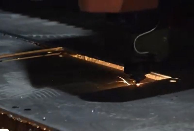 Cắt CNC sắt tại TPHCM với máy Laser Fiber công suất cao