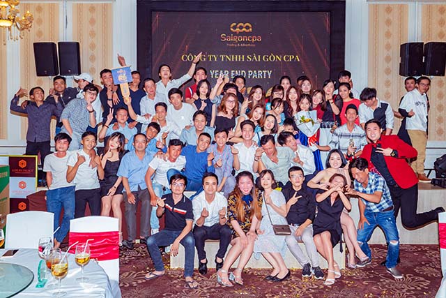 BỮA TIỆC TẤT NIÊN ẤM ÁP CỦA ĐẠI GIA ĐÌNH SÀI GÒN CPA
