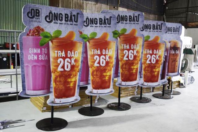Các mẫu bảng quảng cáo đứng