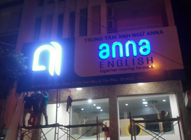 Vì sao bảng hiệu alu chữ nổi luôn là “tâm điểm” lựa chọn của khách hàng?