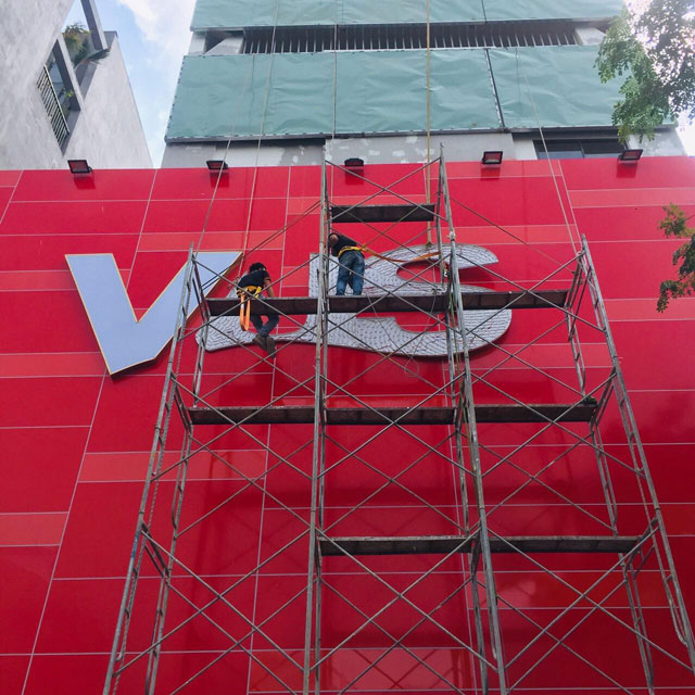 Dịch vụ thi công quảng cáo và làm bảng hiệu