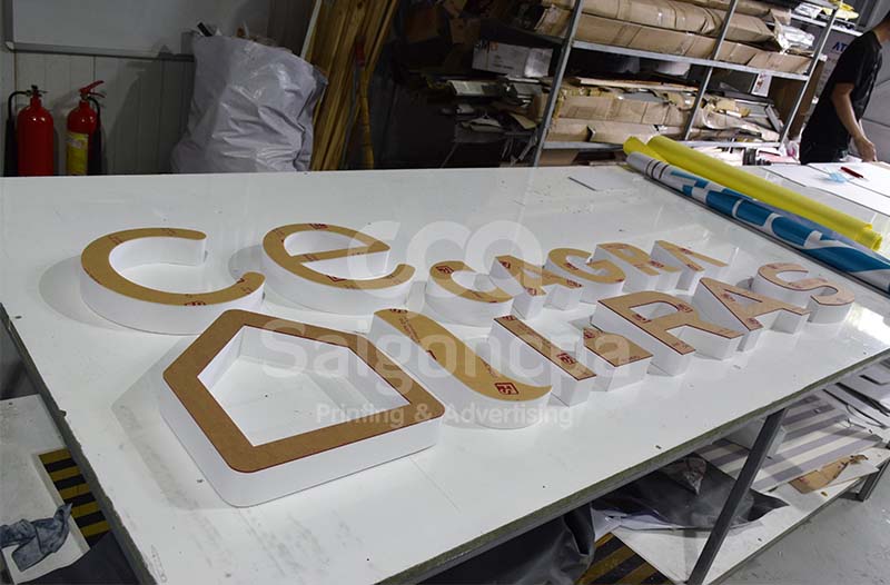 Cắt laser mica - cắt chữ mica chính xác tinh xảo dày đến 20mm