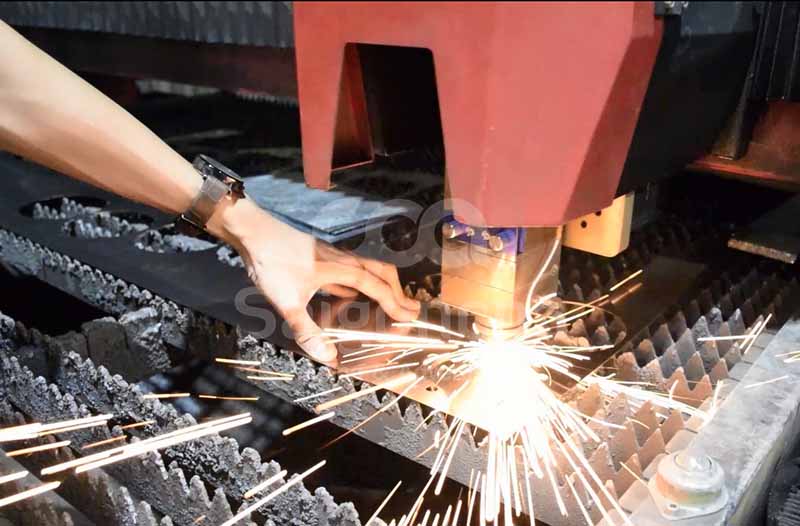 Cắt laser kim loại tấm theo yêu cầu CHẤT LƯỢNG CAO