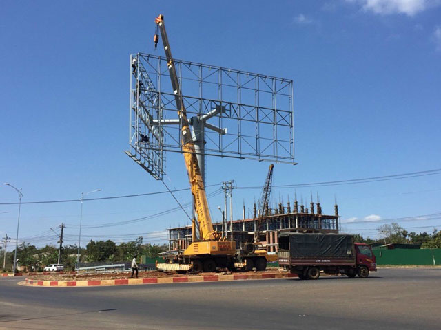 Pano quảng cáo ngoài trời - Đơn vị thi công trụ pano quảng cáo