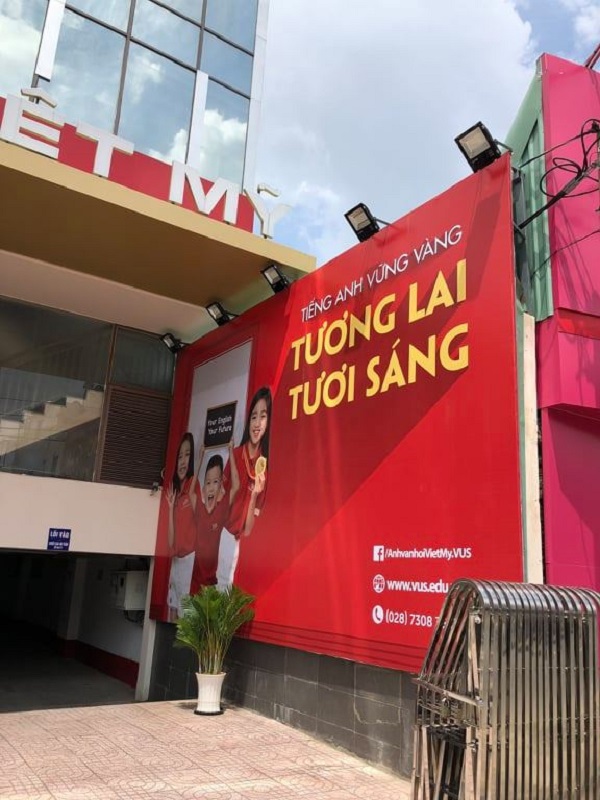 thi cong quang cao