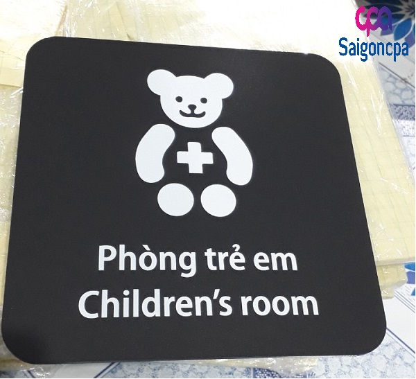 xưởng in uv phẳng giá rẻ1