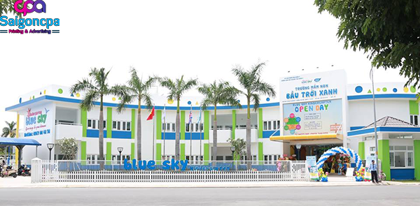 bảng hiệu trường mầm non blusky
