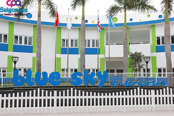 bảng hiệu trường mầm non blusky_1